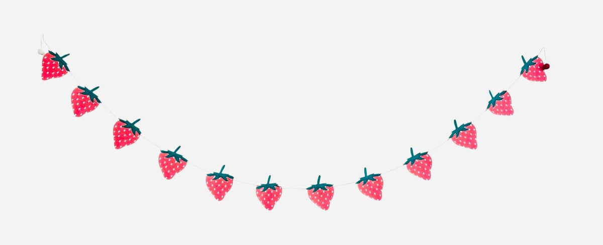 6ft Paper garland, Strawberry