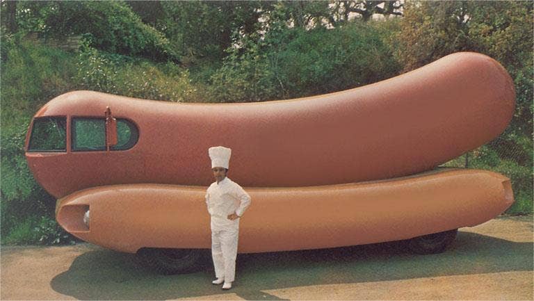 Postcard NP-924 Wienermobile and Chef