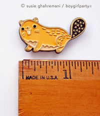 Beaver Enamel Pin – Beaver brooch – Forest Animal Pin