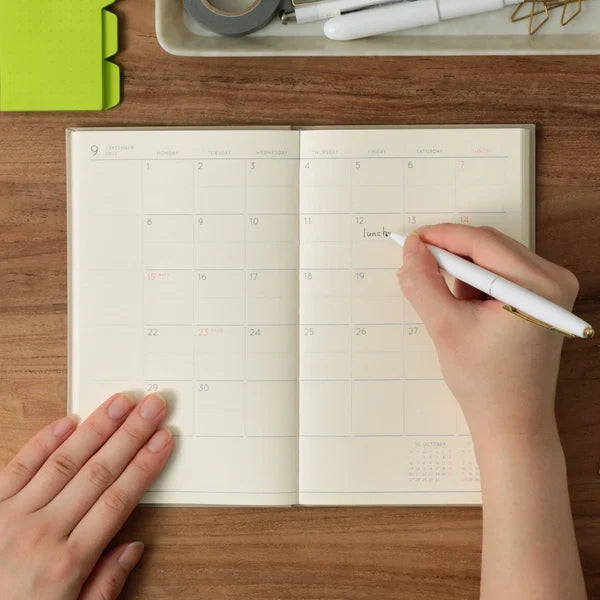 2027 Monthly Planner - Katy B6 Slim